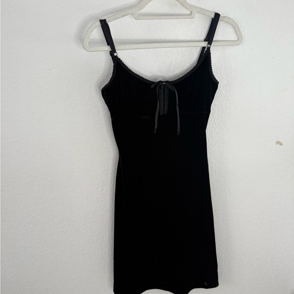 Diva velvet Classic Black Dress